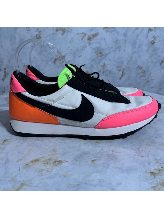 Nike Shoes - Nike Daybreak Womens Size 9 Shoes White Pink Orange Athletic Low Trainer Sneaker